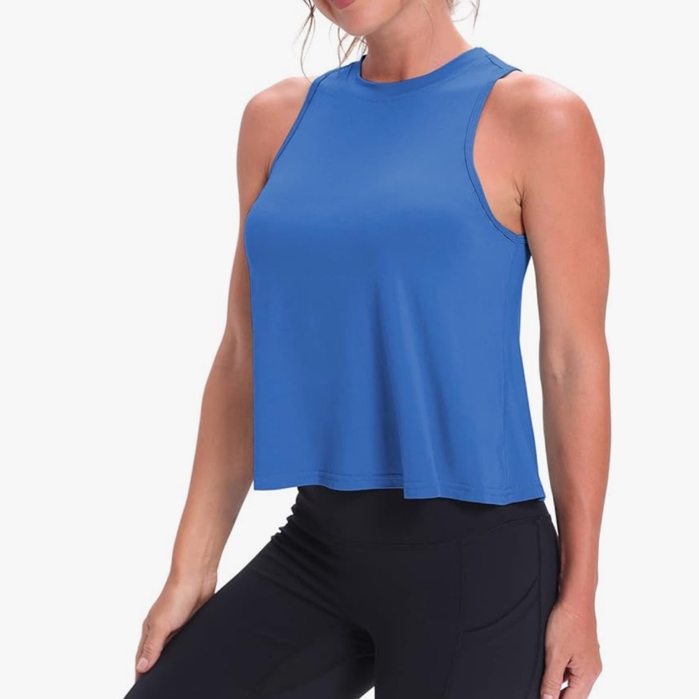 Women’s cropped tank
